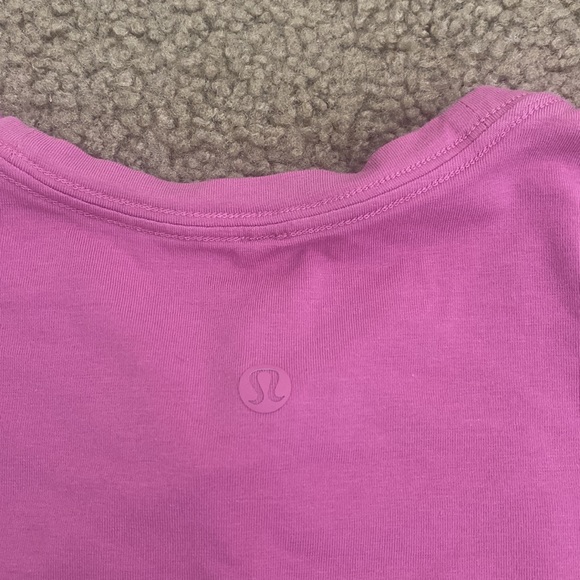 Lululemon pink top - Picture 4 of 4